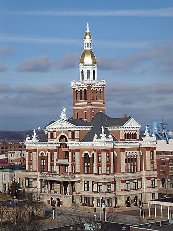 Dubuque County Courthouse.jpg