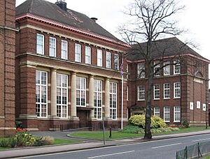 Kettering - Town Hall (geograph 2889662)