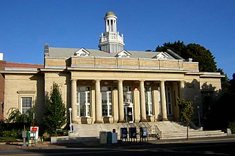 Beverly, MA Main Post Office.jpg