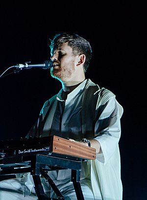 James Blake at the Wang in Boston (51561366027) (cropped).jpg