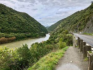 Manawatu Gorge road closure