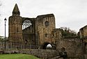 Dunfermline Abbey 20080503 Pends Gate.jpg