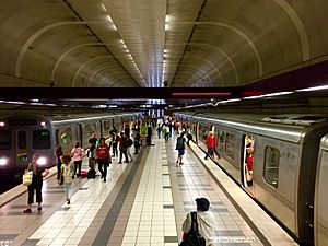 Estación Universidad - Tren Urbano