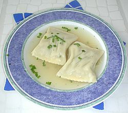 Maultaschensuppe.jpg