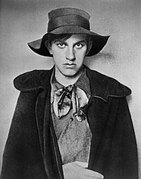 Mayakovsky-1910