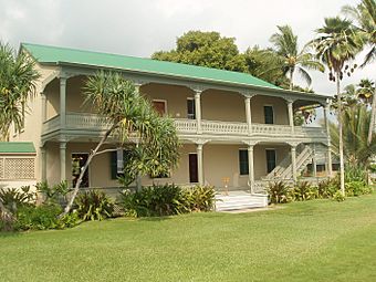 Backside of the Hulihee Palace.JPG