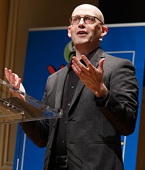 Brad Meltzer (49055969913) (cropped)