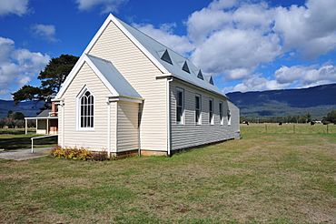 Caveside church of christ, tasmania-4.jpg