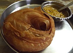 Dhakai Paratha with Bengal Gram