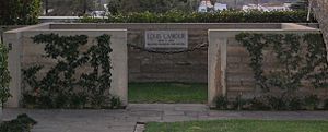 Louis Lamour grave at Forest Lawn Cemetery in Glendale, California (cropped)