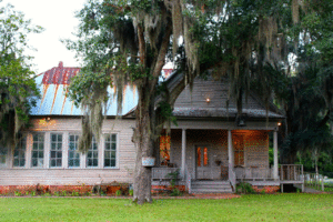 Mossy Grove Schoolhouse Restaurant