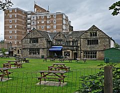 The Fleece, Westgate, Elland