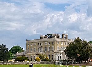 Ashtead Park House (June 2021).jpg