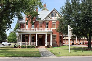 Elgin City Hall is located in the historic Dr. I. B. Nofsinger House