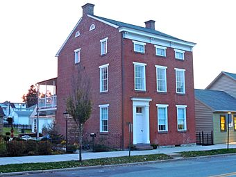 Henderson House DauphCo PA.jpg