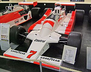 McLaren M28.jpg