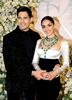 Sidharth Malhotra and Kiara Advani at their wedding reception in Mumbai (12)