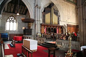 St.Swithin's church interior - geograph.org.uk - 790910