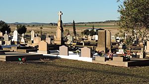 Allora Cemetery, 2015 02.JPG