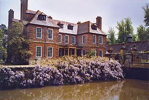 GroombridgePlacewithmoat