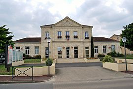 Montussan Mairie.JPG