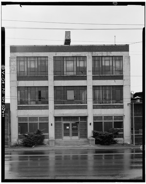 NORTH (PRINCIPAL) FRONT - Duesenberg Automobile Company Factory, Building No. 1, 1501 West Washington Street, Indianapolis, Marion County, IN HABS IND,49-IND,25A-1