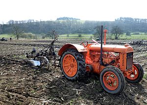 Orange Fordson 2