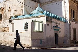 Sidi el houari tomb.jpg