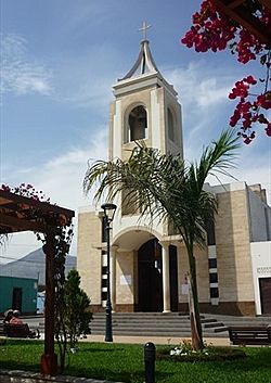 Church in Pativilca.jpg