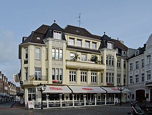 Moers, Altmarkt 1, 2014-01 CN-01