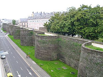 Muralla romana de Lugo.JPG