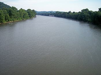 Muskingum River Marietta.jpg