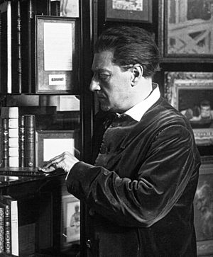 Sacha Guitry 1931 (1).jpg