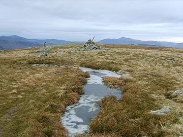 Summit Cairn, Ullscarf - geograph.org.uk - 1057771.jpg