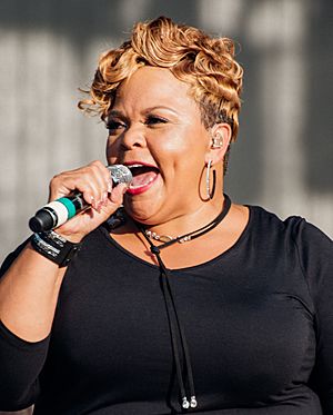 Tamela Mann 18 (cropped).jpg