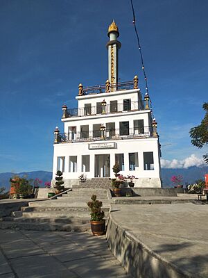 Tugu Perdamaian Nosarara Nosabatutu