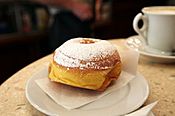 Bomboloni con marmellata.jpg