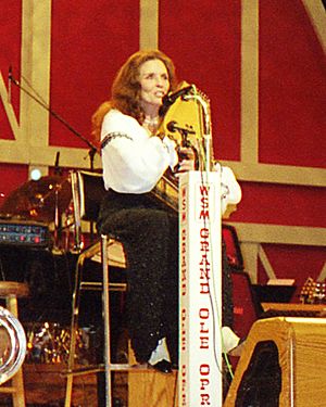 JuneCarterAtGrandOleOpry1999.jpg