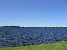 Oneida Lake seen from Yacht Club in Cicero New York.jpg