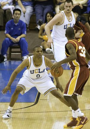 Russell Westbrook guarding OJ Mayo cropped