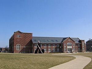 University of Illinois at Urbana-Champaign - Mechanical Engineering Laboratory, East of Bardeen Quad