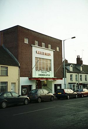 Art Deco Wellesley Cinema, Mantle Street, Wellington - geograph.org.uk - 212954