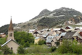 A view of the church of Saint-Michel-et-Saint-Mammès and the church of Saint-Michel