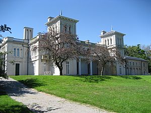 Dundurn Castle Back