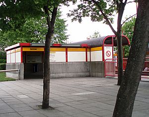 Jarrow Metro station crop