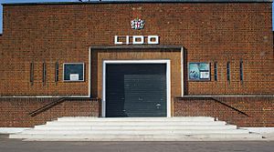 Lido, Parliament Hill Fields (1938) - geograph.org.uk - 364335