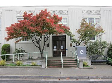 Martinez Library Front Entrance