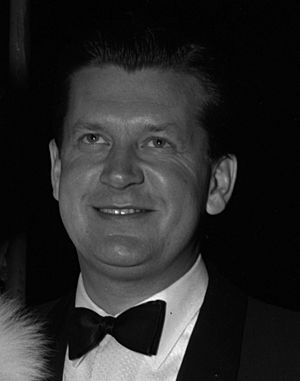 Tony Bartley, 1957.jpg