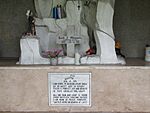 Vicente Manansala family graves3