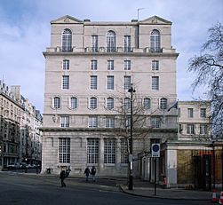 67-68 Pall Mall